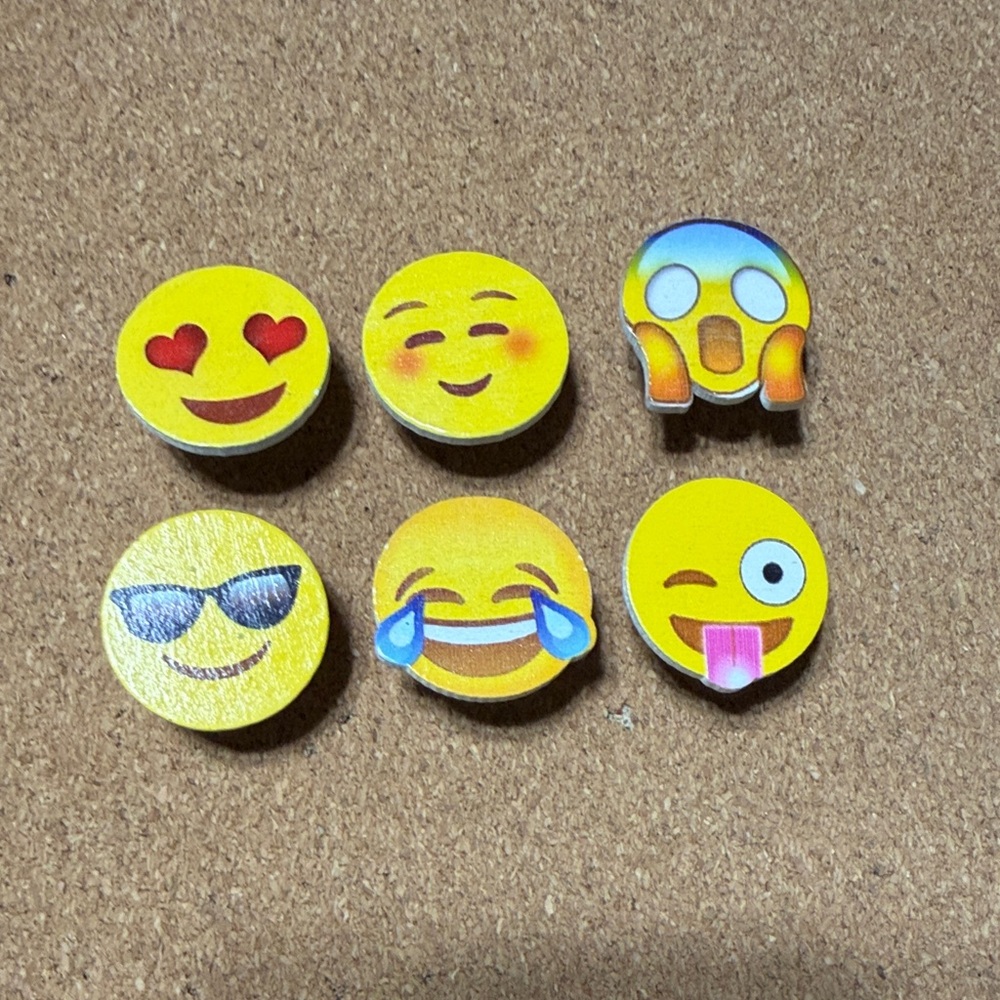 Emoji Magnet/Pushpins - Yellow Emoji Faces (6pcs)